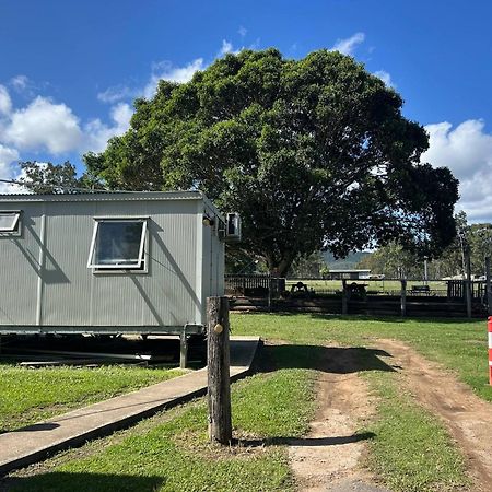 Gundy Pub & Caravan Park Gundiah Экстерьер фото