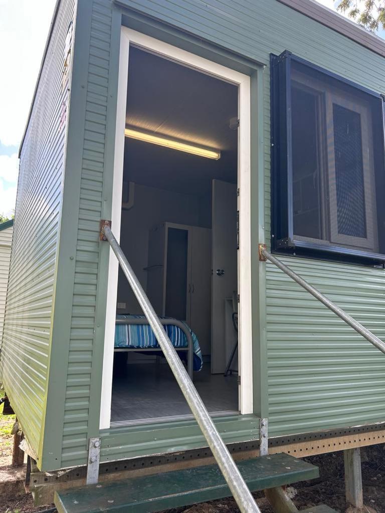 Gundy Pub & Caravan Park Gundiah Экстерьер фото