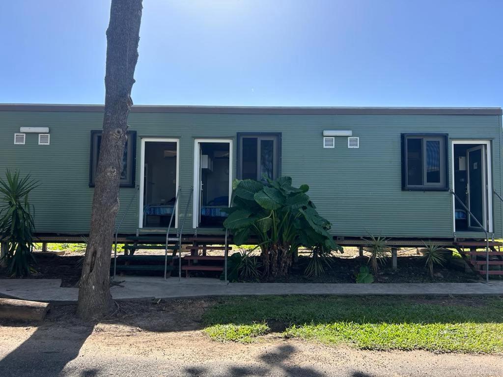 Gundy Pub & Caravan Park Gundiah Экстерьер фото