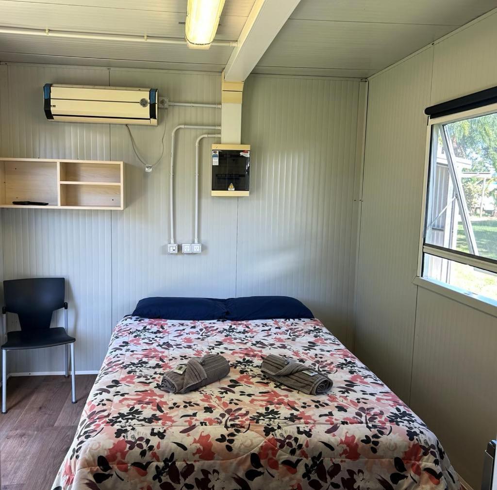 Gundy Pub & Caravan Park Gundiah Экстерьер фото