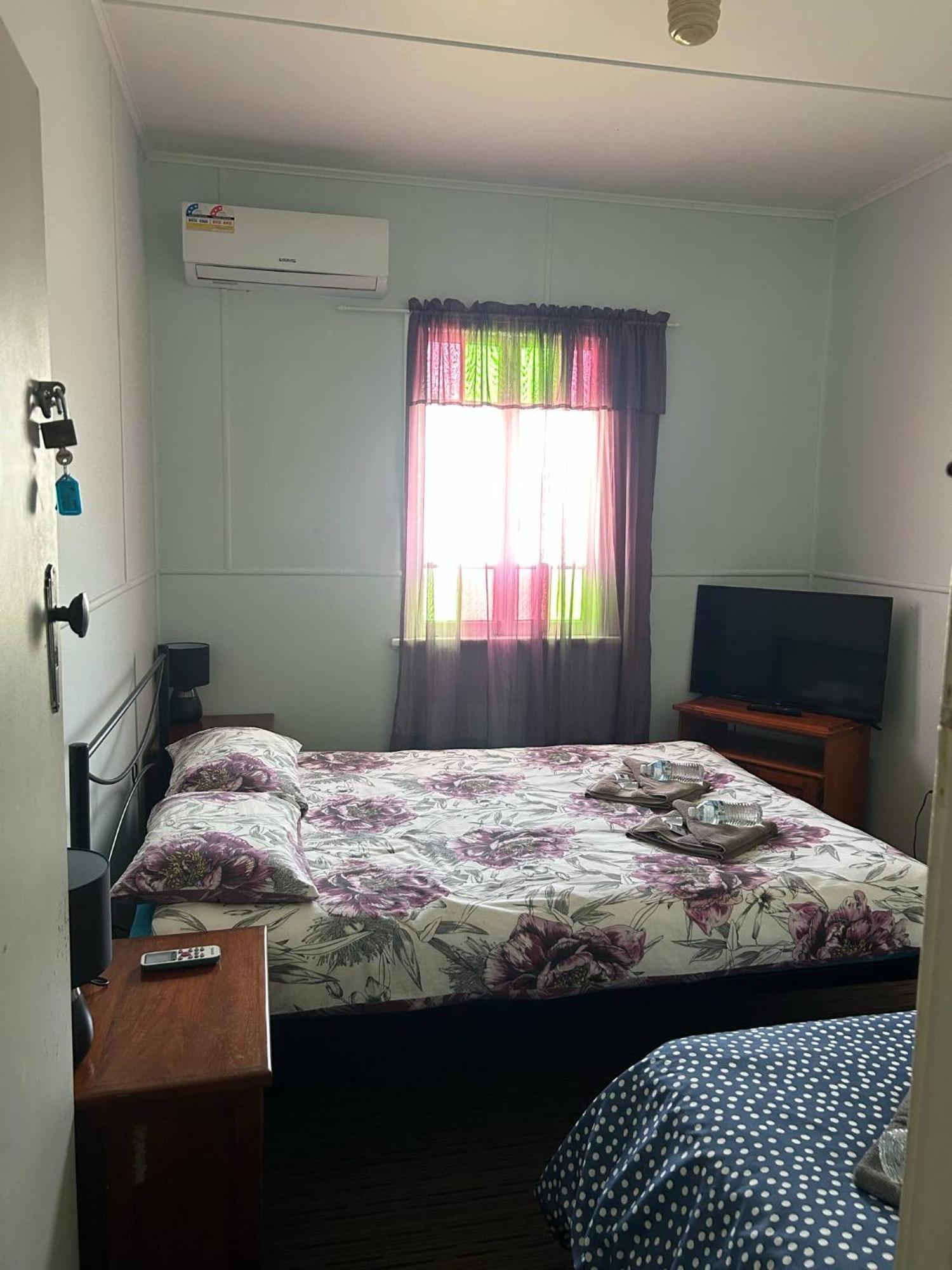 Gundy Pub & Caravan Park Gundiah Экстерьер фото